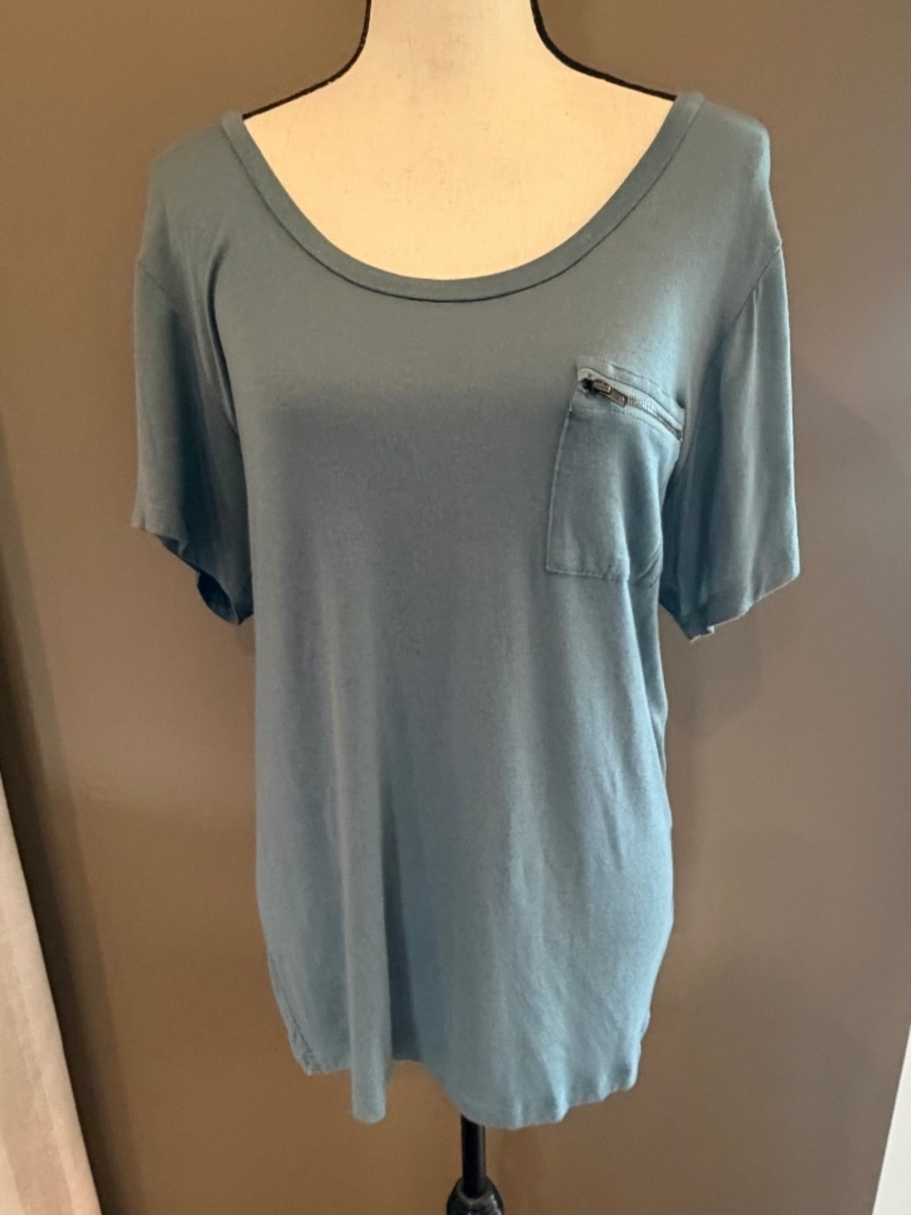 Active USA Women's Teal Soft Scoop Neck T-shirt, Short Sleeve, Size Large